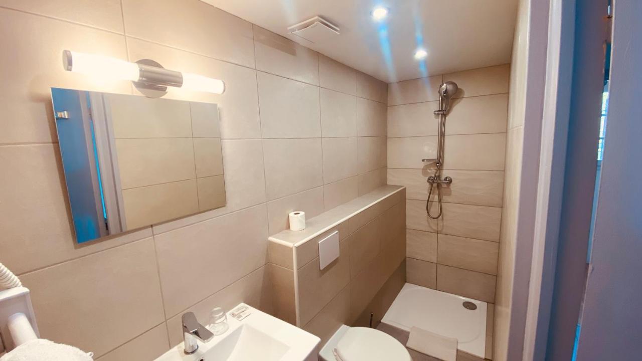 Hotel De La Poste Peymeinade Екстер'єр фото