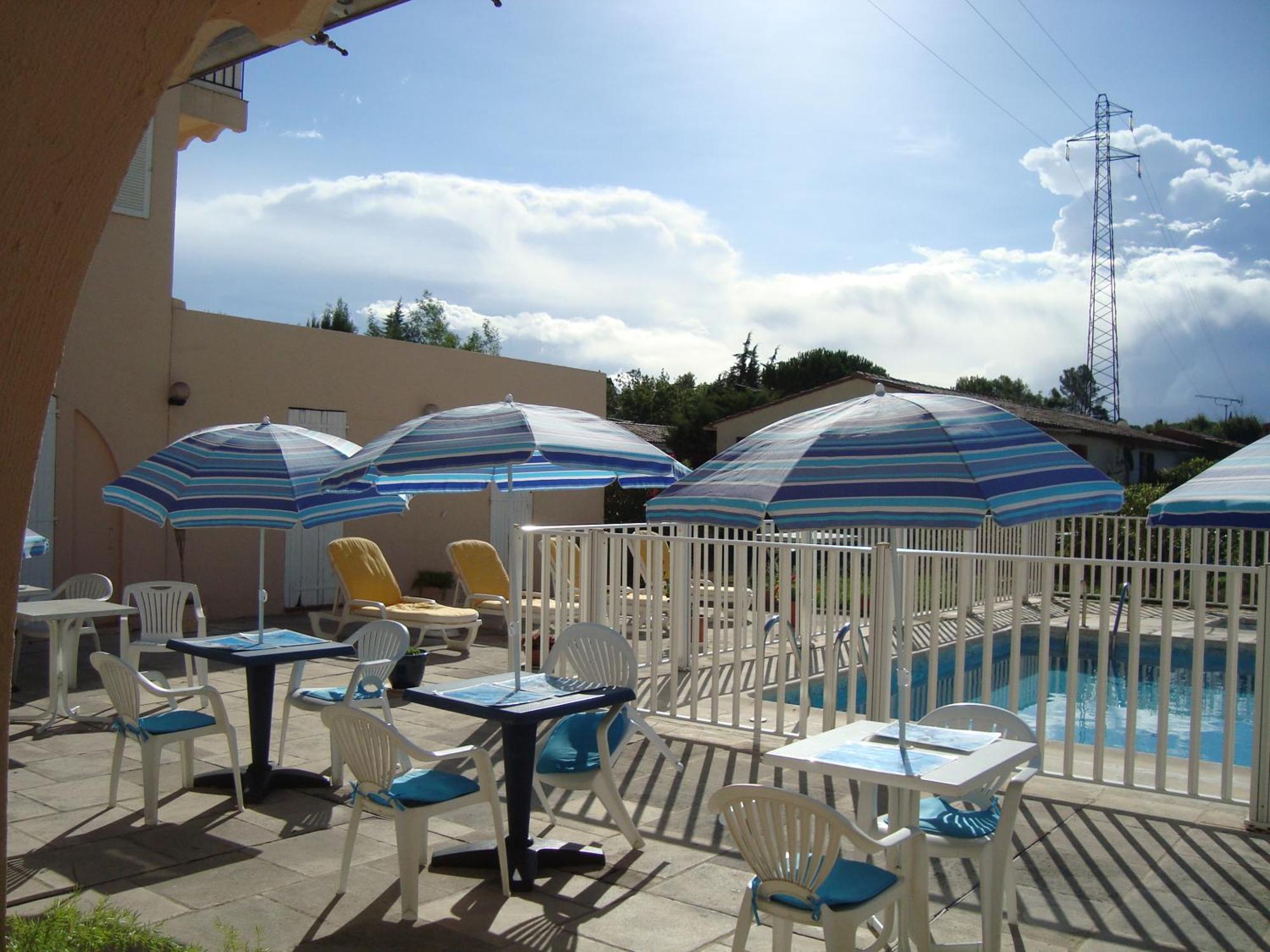 Hotel De La Poste Peymeinade Екстер'єр фото
