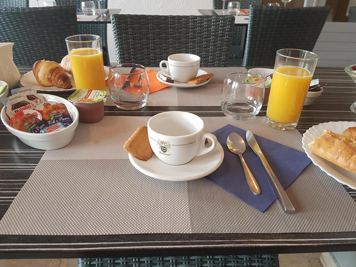 Hotel De La Poste Peymeinade Екстер'єр фото