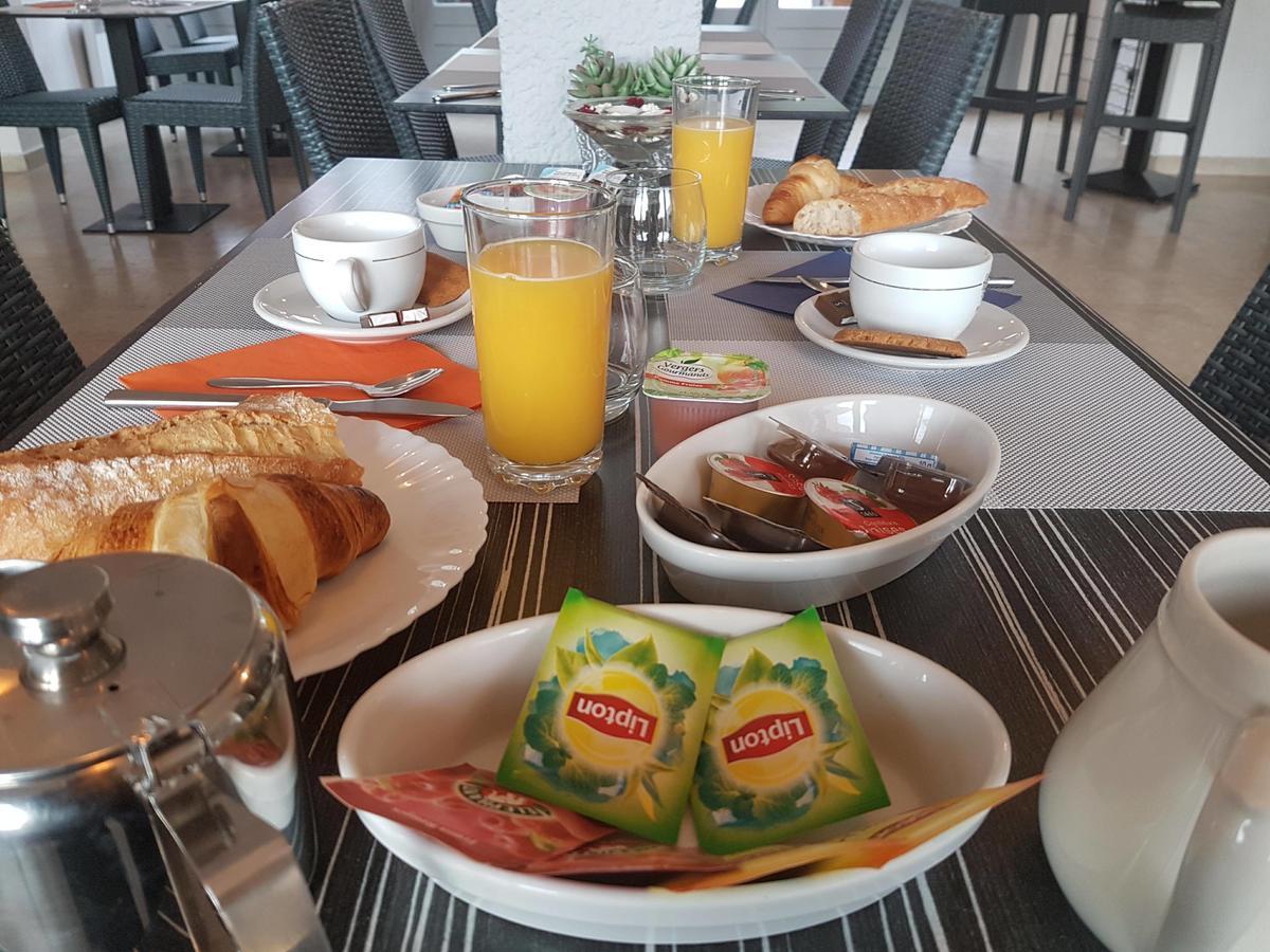 Hotel De La Poste Peymeinade Екстер'єр фото